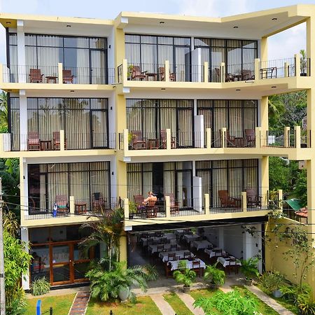 Chaaya Inn Hotel Hikkaduwa Exterior foto