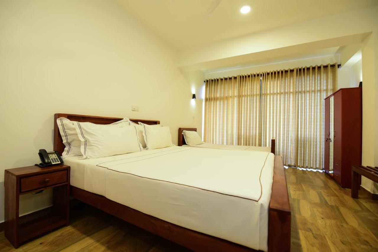 Chaaya Inn Hotel Hikkaduwa Exterior foto